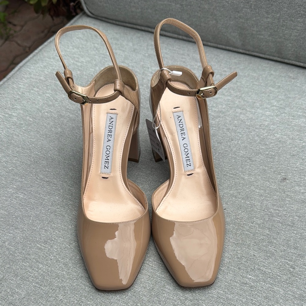 Andrea Gomez Sz. 38.5 Tan Patent Leather Block Heel